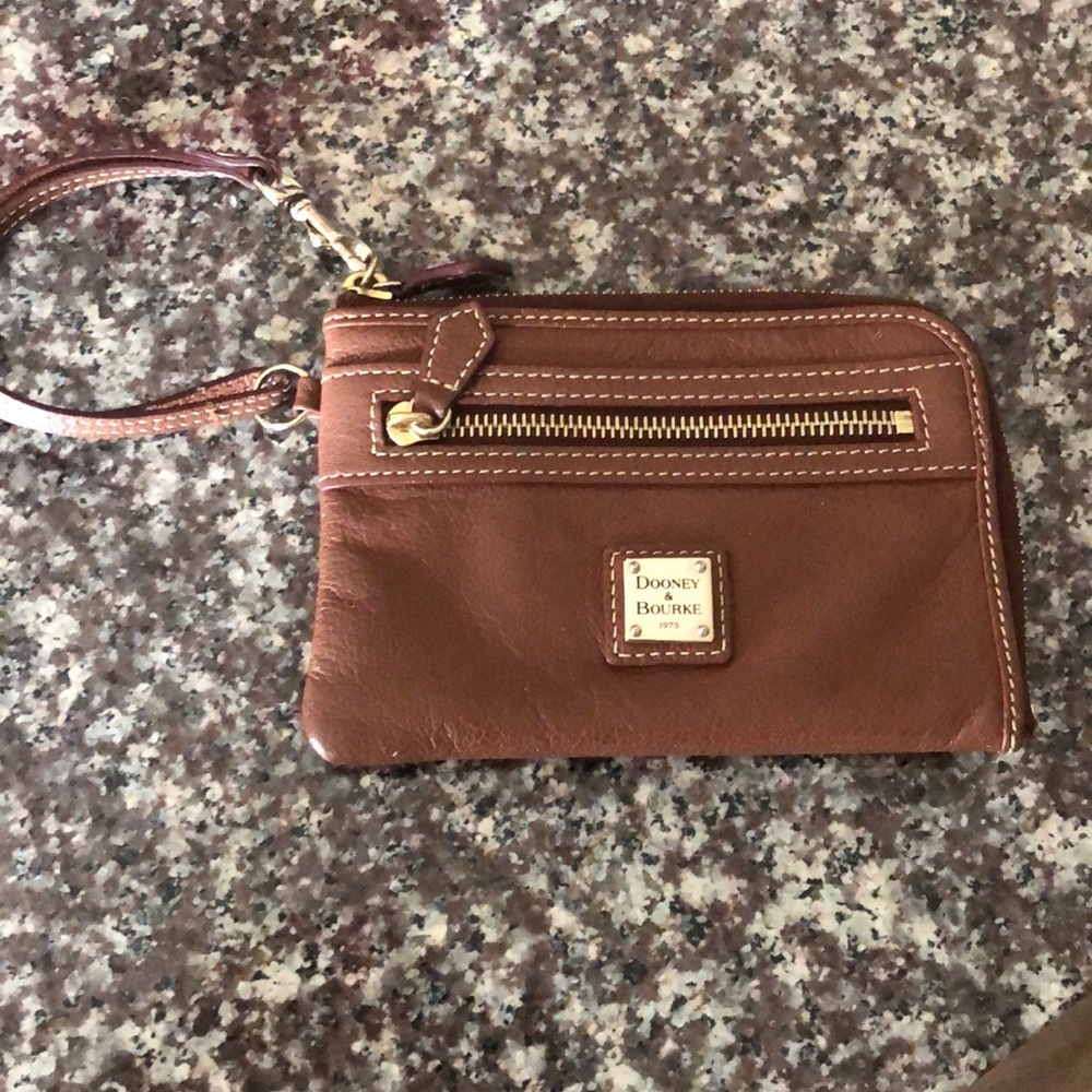 Dooney & Bourke wristlet